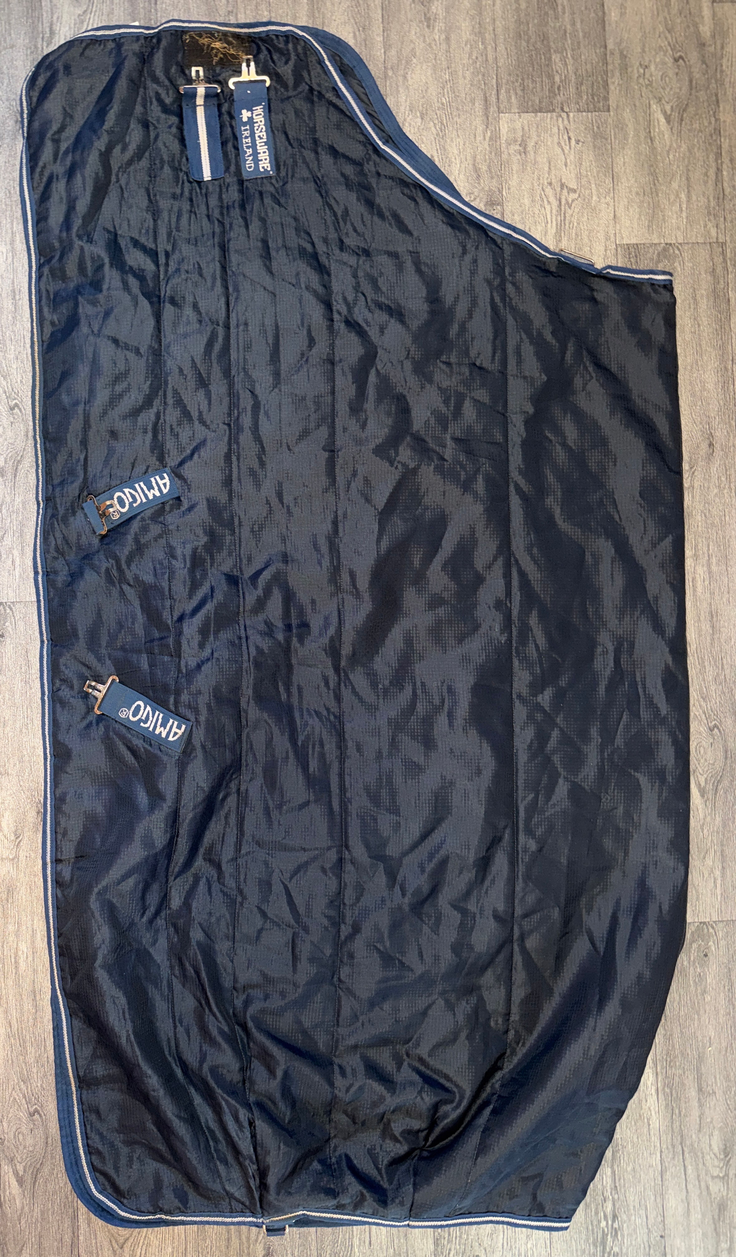 5’9 Amigo 100g Stable Rug