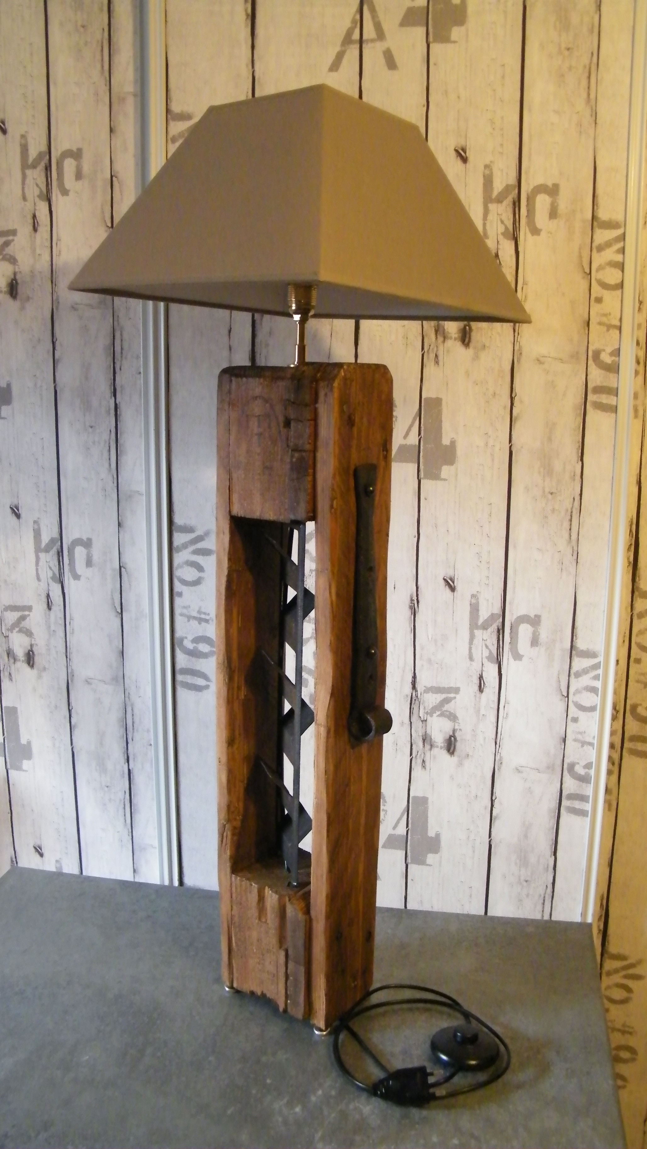 Lampe Palette avec décors selon vos envies