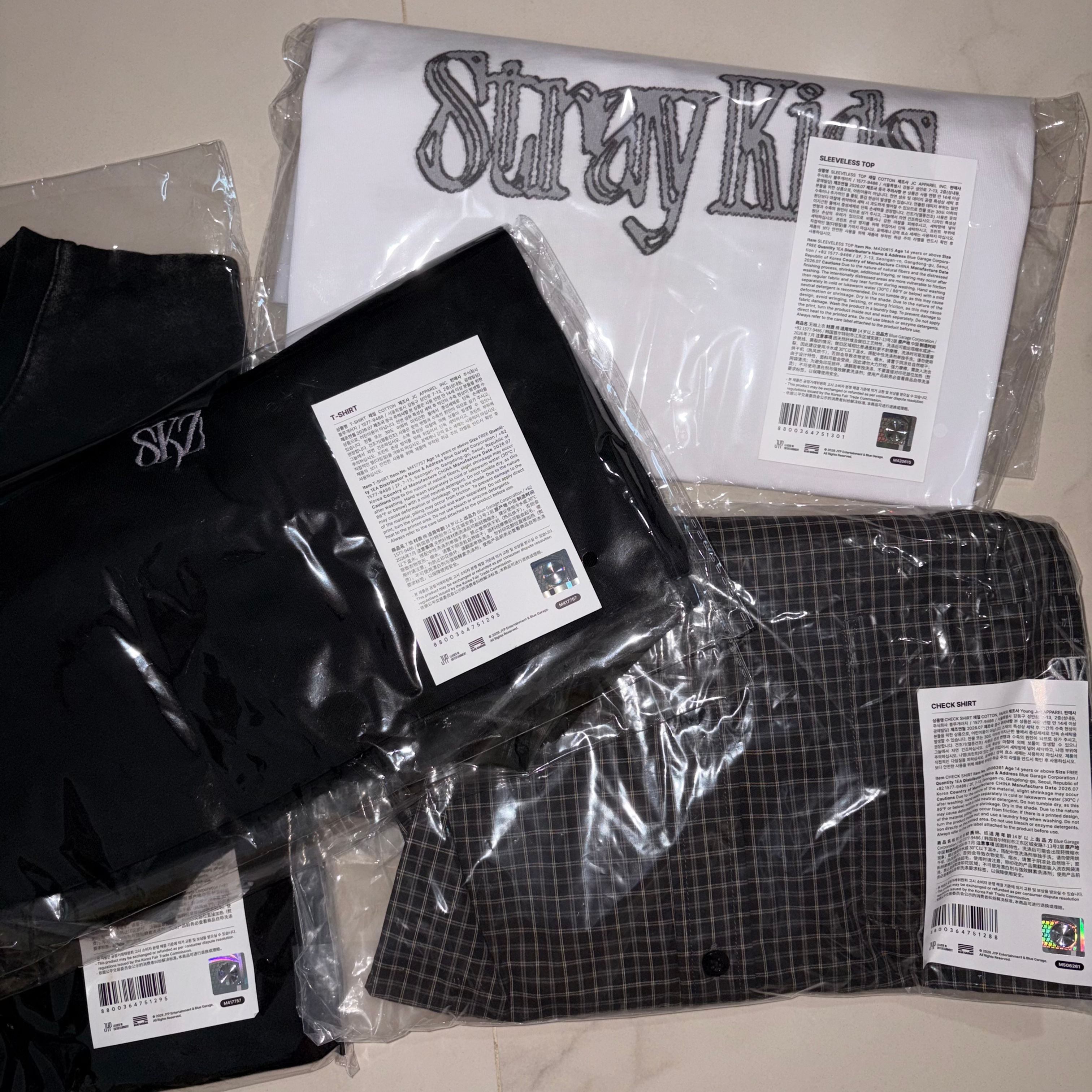 STRAY KIDS RUN IT SEOUL APPAREL
