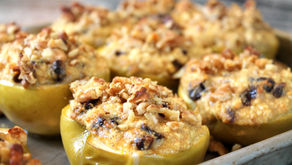 Stuffed Baked Apples with Farmer's Cheese: traditional Ukrainian dessert (VIDEO)