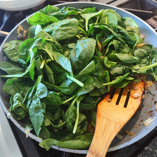 spinach in frying pan