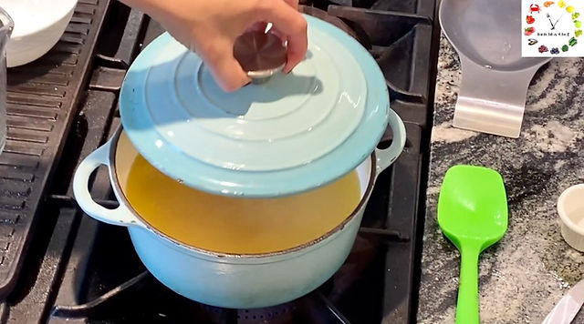 pot with lid