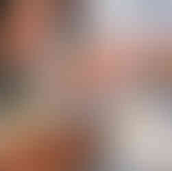 placing meat filling on middle the wonton disk