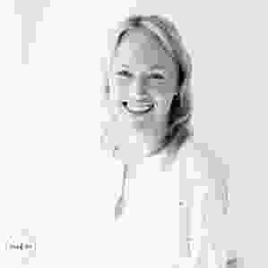 Dr. Carrie Nisbert
