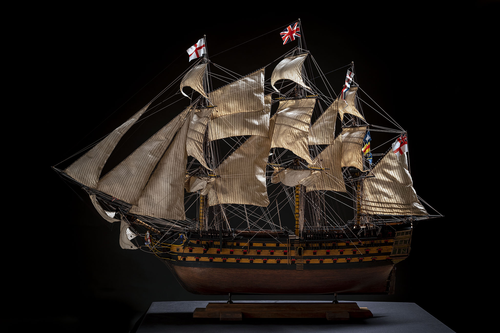 H.M.S. VICTORY - 1765 (Scale 1:84)