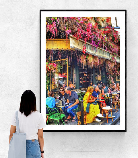 Woman_and_large_gallery_wall (12).jpg