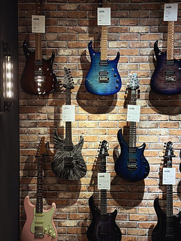 showroomwall02.JPG