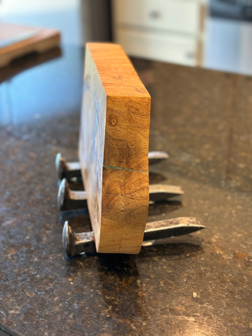 Thumbnail: Magnetic Rustic Knife Block