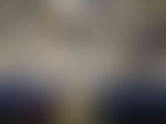 Zde jsou vyobrazeni všichni, kteří se nějakým způsobem podíleli na finální podobě stanice. Malíři, elektrikáři, tesaři a spousta dalších.