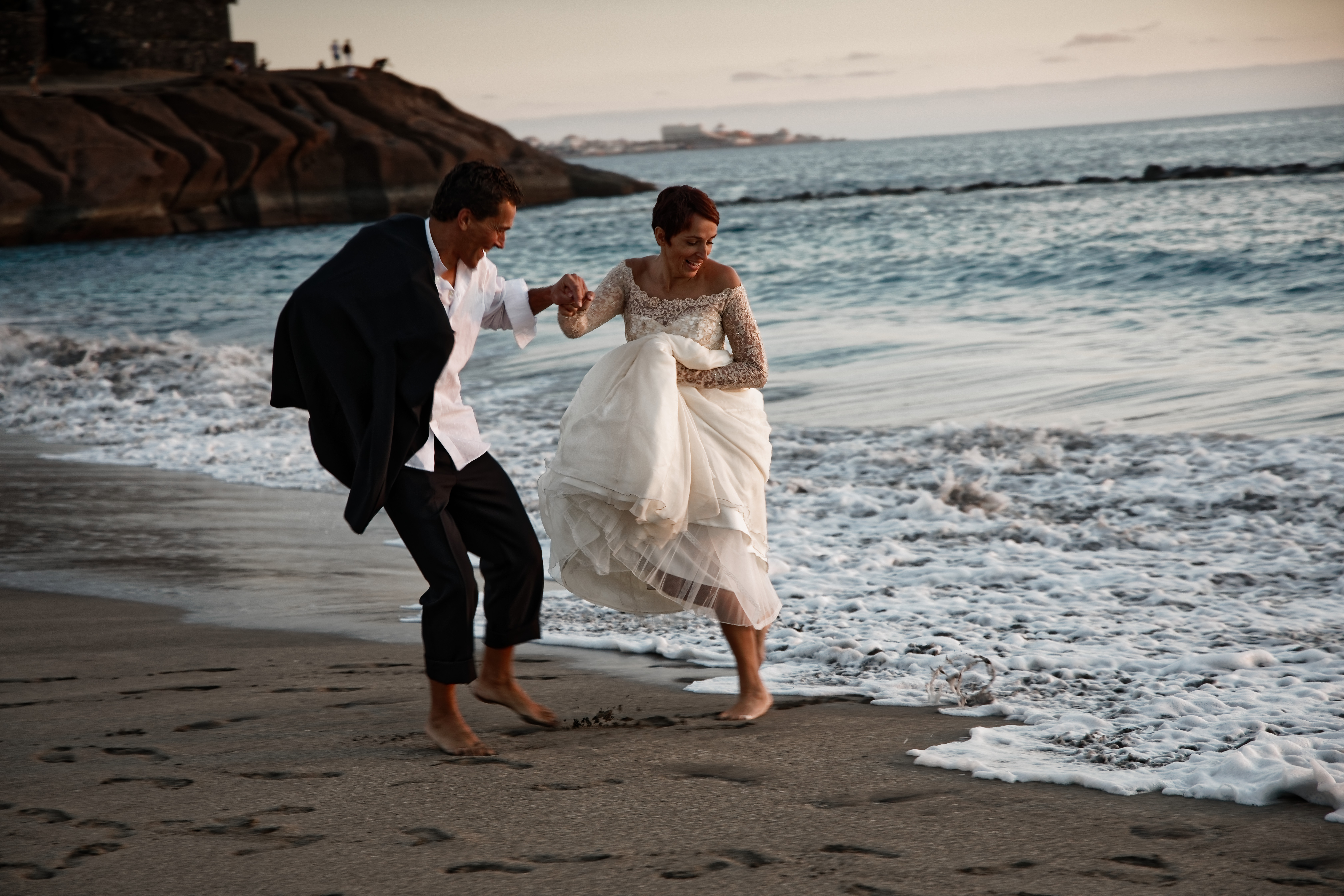 Wedding portrait: Chasing the waves