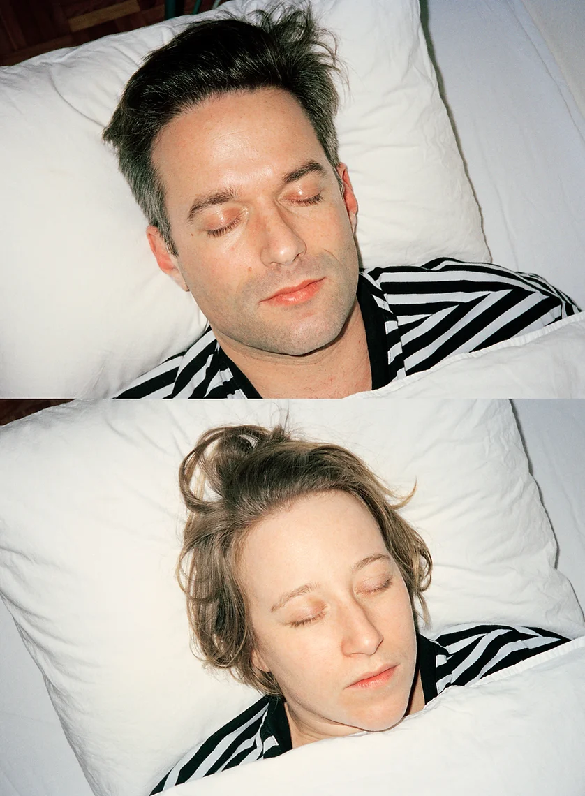 18x25_vv_bett_schlafend.jpg-2.webp