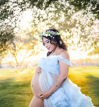 Maternity Photoshoot at Floyd Lamb Park, Las Vegas