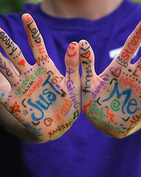 hands-423794_1920.jpg