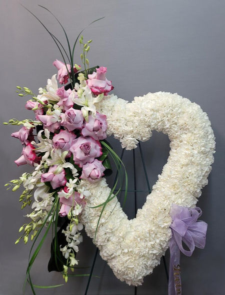 heart-flower arrangement-3.jpg