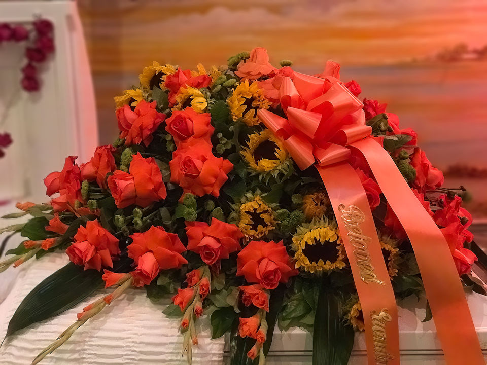 casket-flower-arrangement-8.jpg