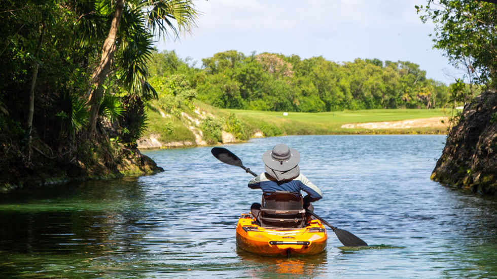Kayaks 
Kayaks
Paddle across Mayakoba and the beautiful turquoise Caribbean Sea in our single or double Kayaks