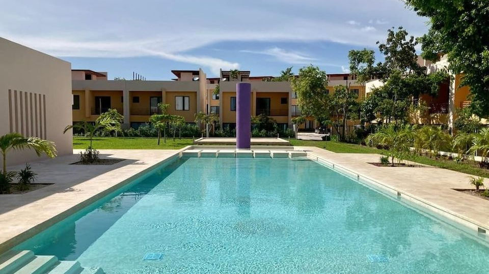 casa en renta en playa del carmen de 3 recamaras sin muebles, alberca.
3 bedroom house for rent in playa del carmen, unfurnished with pool