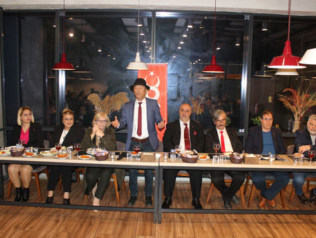 Ataşehir'de gazeteciler güçbirliğiyle 4 başkan adayını bir araya getirdi