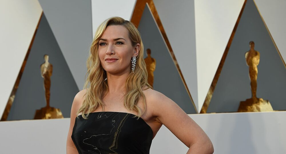 Kate Winslet: Seks sahnesinde sarkan göbeğimi gizlemek isteyen yönetmene hayır dedim