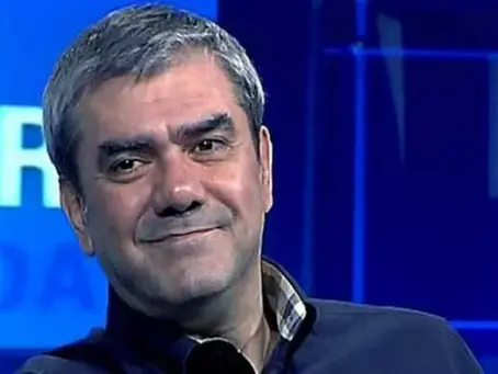 Ünlü gazeteci Yılmaz Özdil hastaneye kaldırıldı