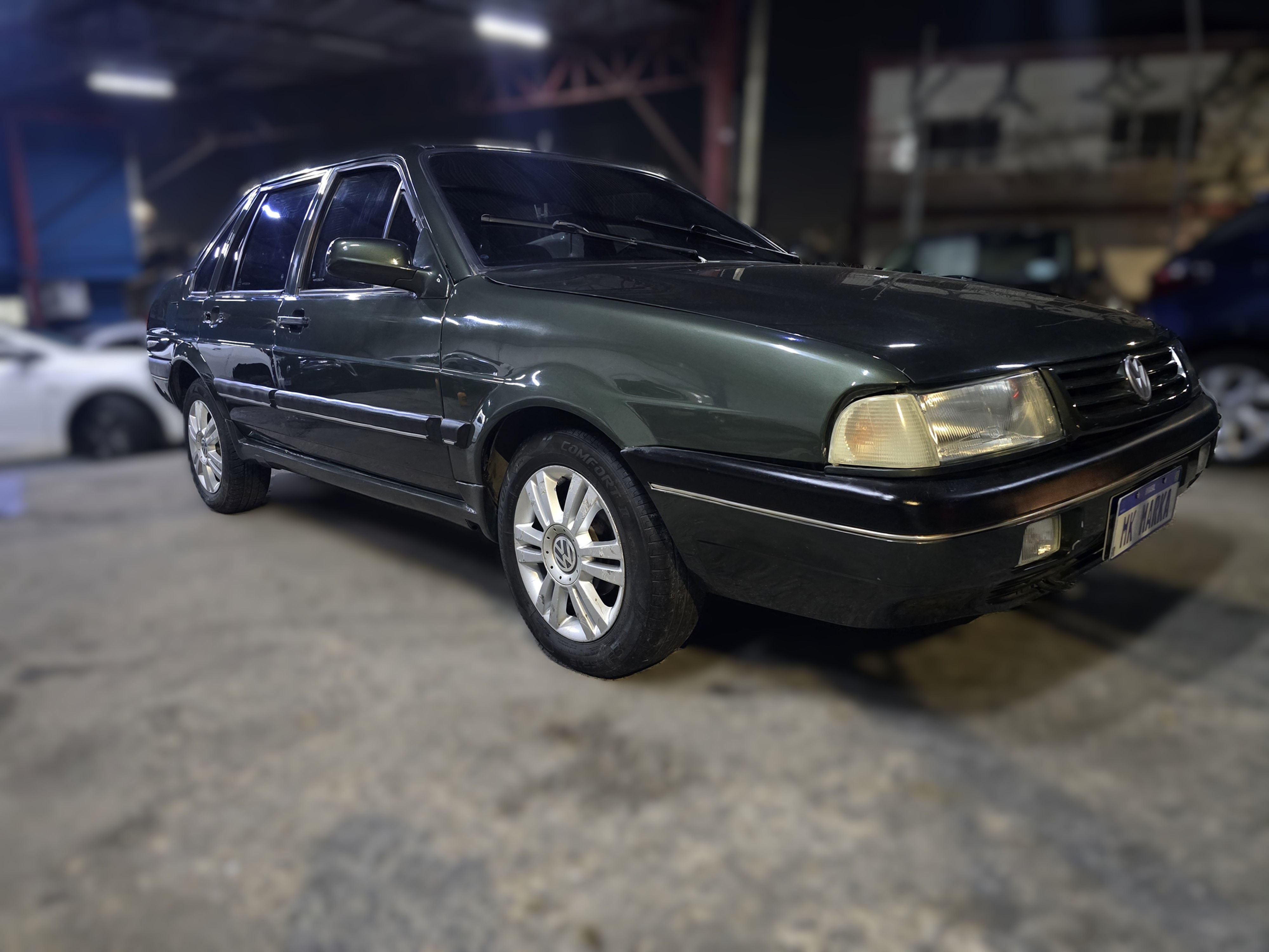 Volkswagen - Santana GLS 2000 I