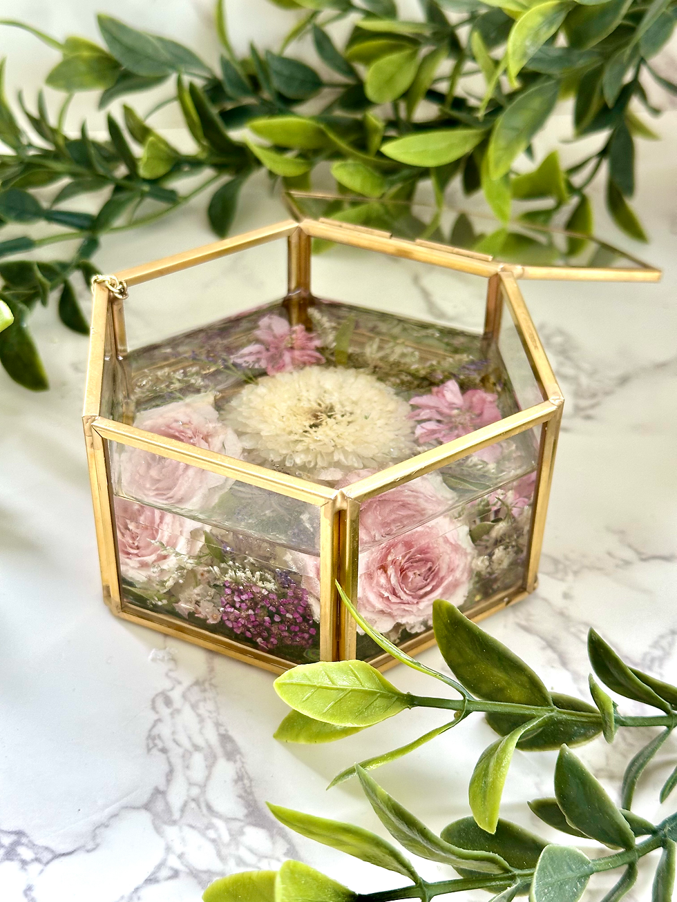Thumbnail: Glass Wedding Flower Jewellery Box
