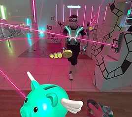 Person spielt Mixed Reality