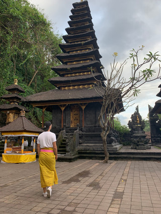 Le temple Goa Lawah