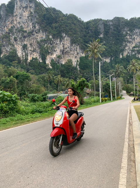 scooter thailande krabi