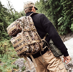 MENU-TEASER-BACKPACKS-BAGS-02.jpg