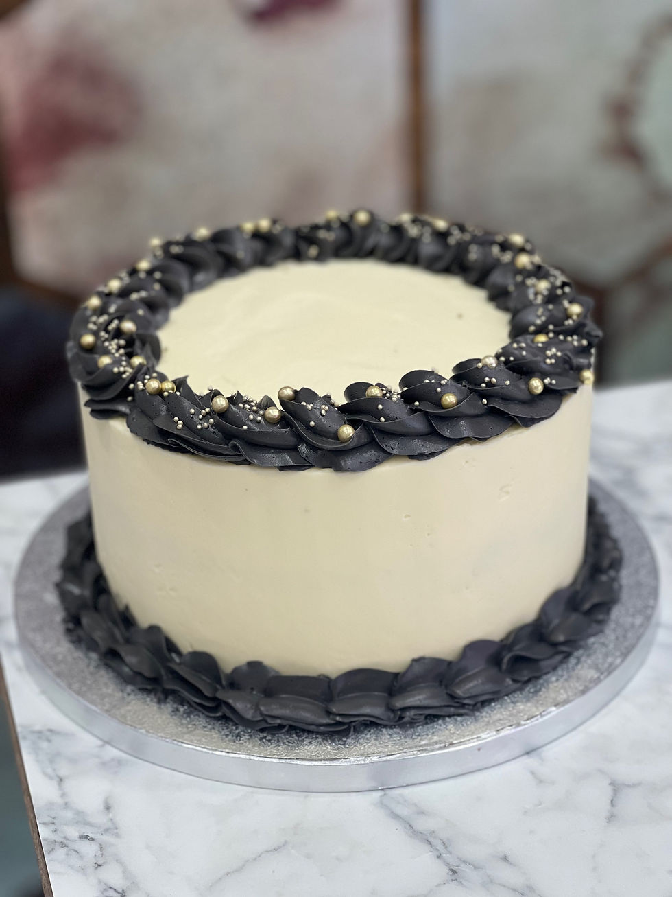 Thumbnail: Small Buttercream Cakes