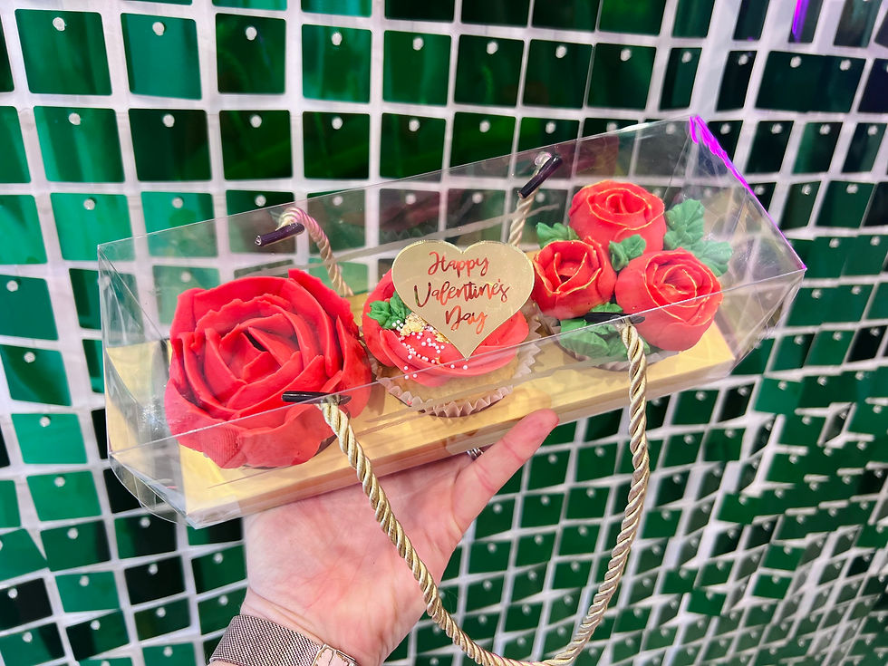 Thumbnail: Floral trio of cupcakes