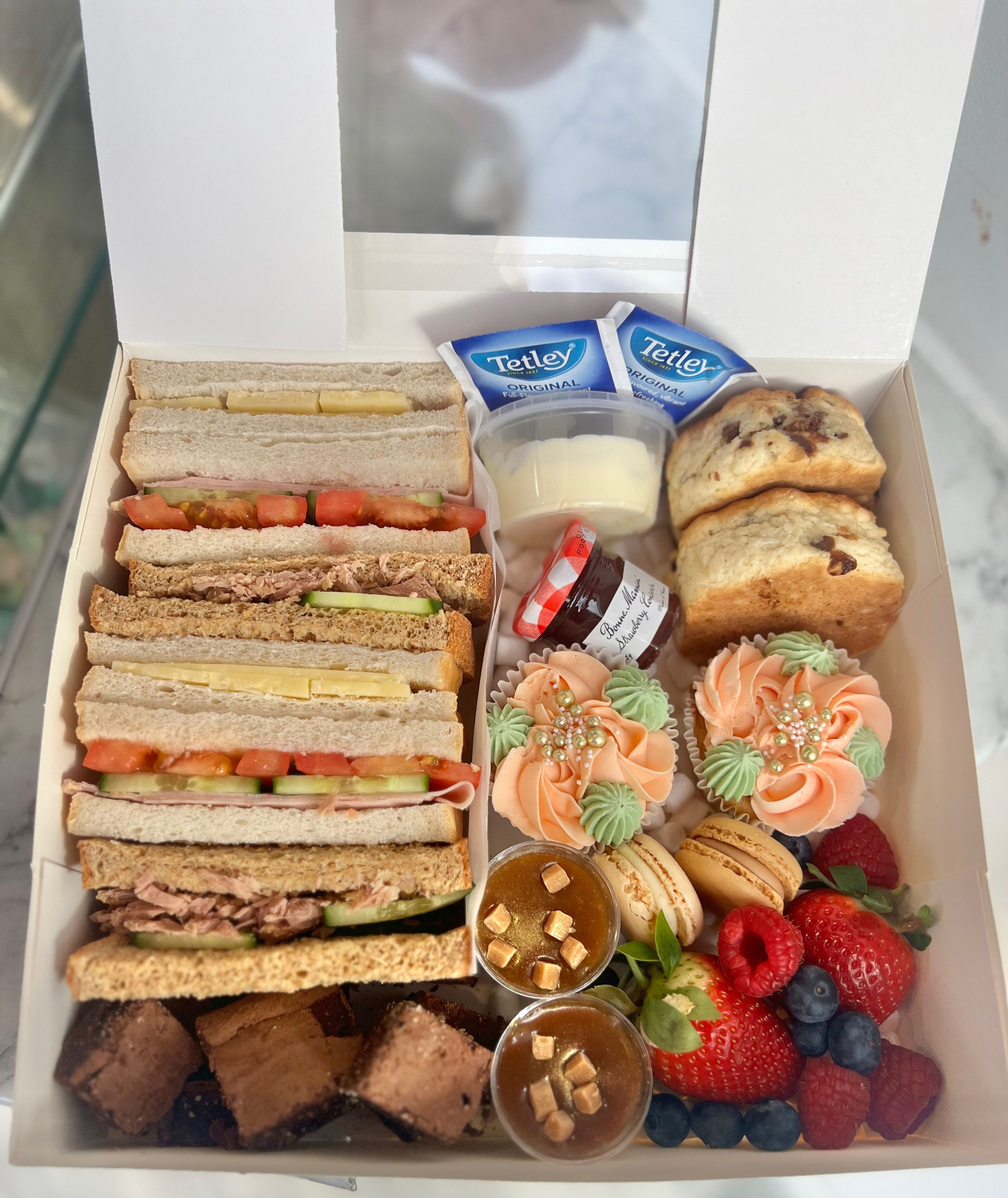 Afternoon tea for 2
