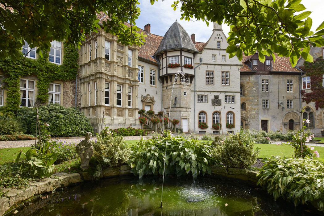Schloss mit Parkanlage und historischem Flair