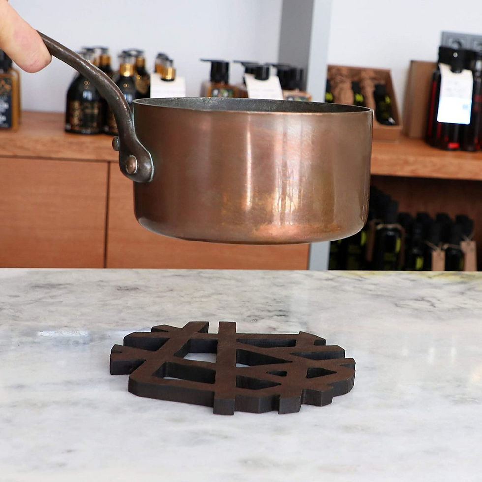 Miniaturbild: Joy Kitchen Untersetzer aus Holz - Asymmetrisch