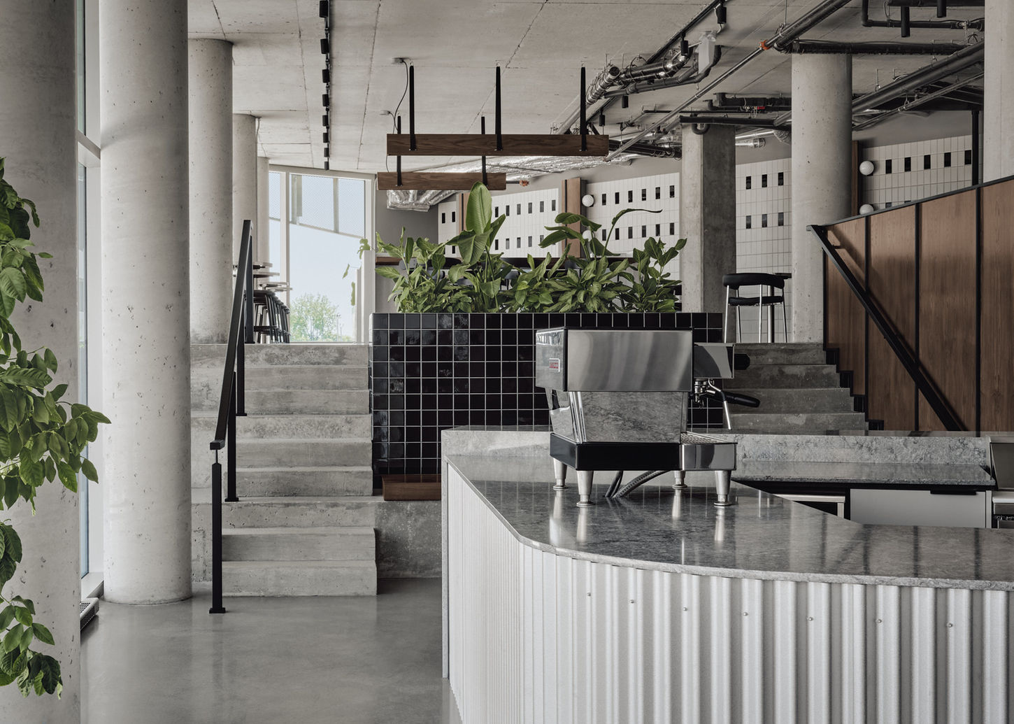 design of Cafe Kujira a coffee shop in Montreal Québec, contemporary design and architecture, minimalist industrial design.