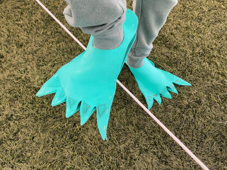 Manualidades Patas de Dragón y juegos para hacer con niños el Día de Sant Jordi