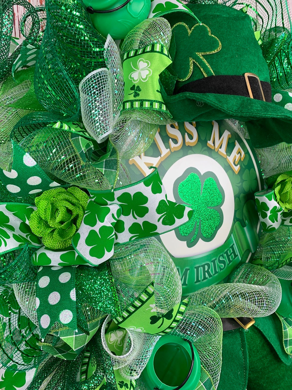 Thumbnail: Kiss Me I’m Irish Wreath