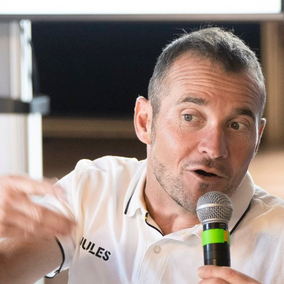 À l'approche du départ du Tour de France 2026, Thomas Voeckler a partagé son regard sur les principaux enjeux de cette nouvelle édition dans une interview.