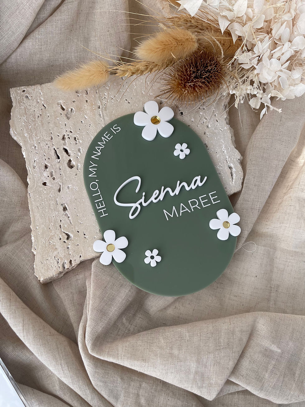 Thumbnail: Hello my name is - Daisy Announcement Plaque