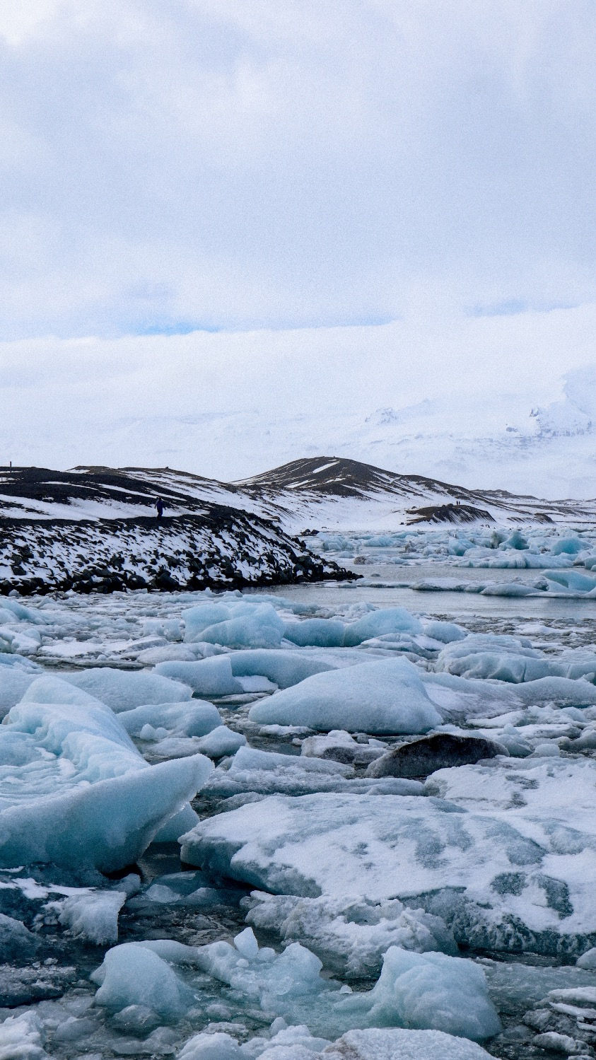 iceberg nel lago Jökulsárlón in Islanda