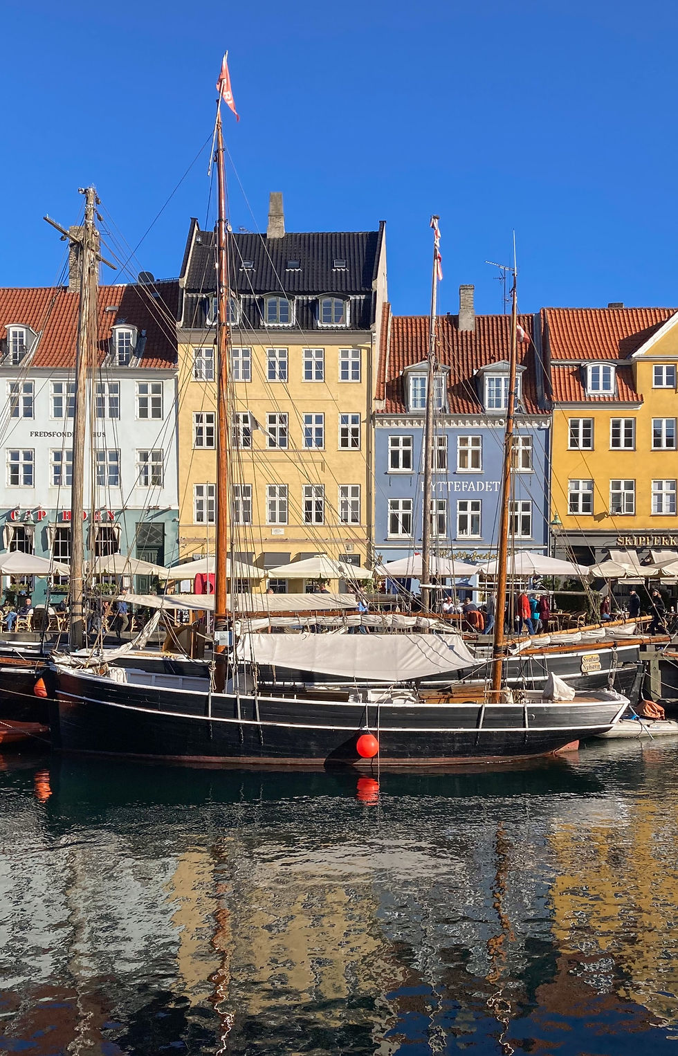 colorful houses in Nyhavn