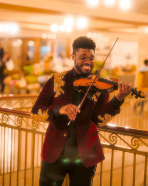 Dr. Edward W. Hardy performing at Grand Central, "Subway Series," Amolla photography, March 15, 2026.
