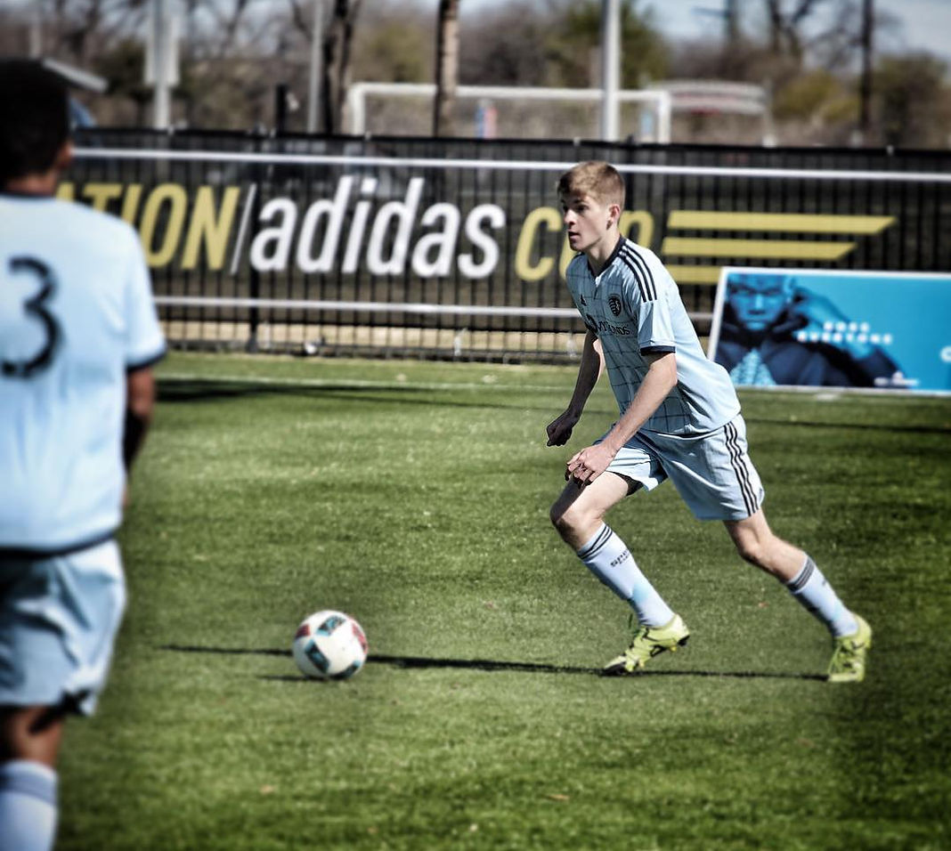 Talented soccer player searching for the right university to play and study at. Graduation May 2017.