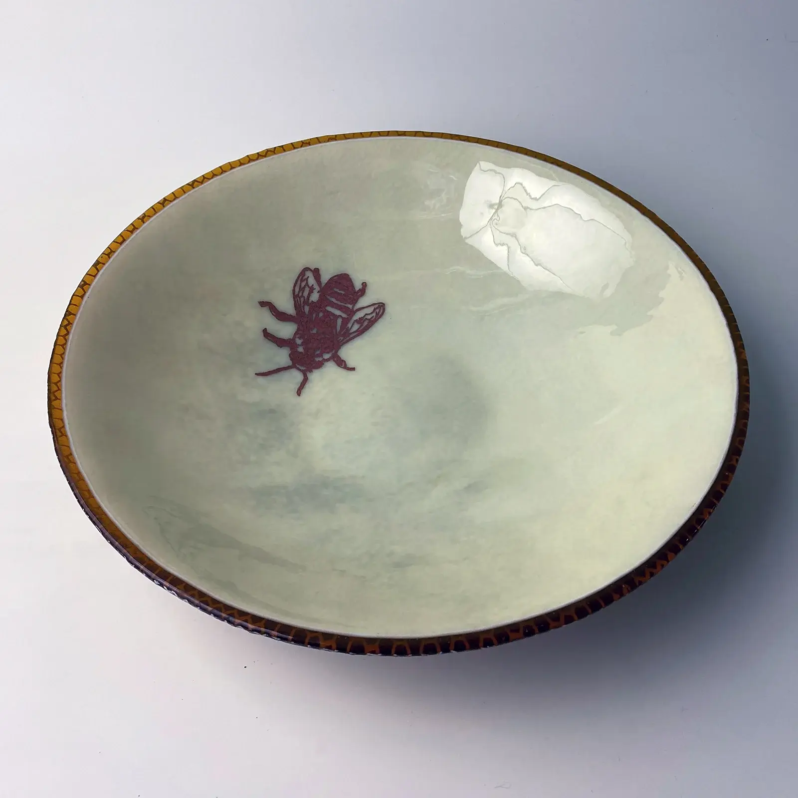 Kiku Handmade Honeybee 13" Kilnformed Glass Bowl