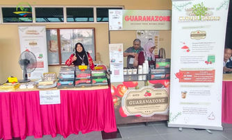 The array of products ranging from local books to international cuisine illustrates the rich cultural exchange and business opportunities at the event.