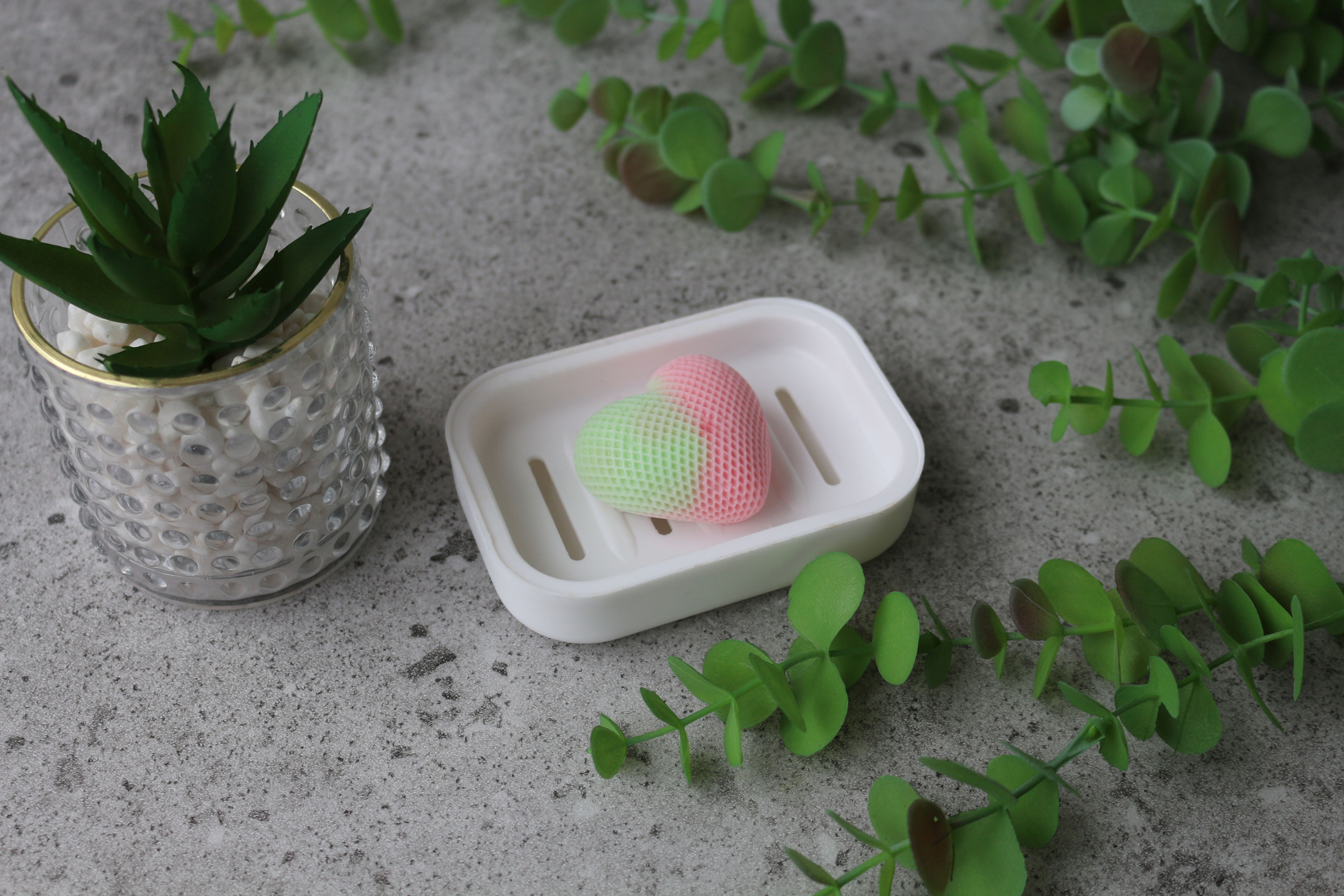 Rankų darbo muilas su ožkų pienu arbūzų kvapo