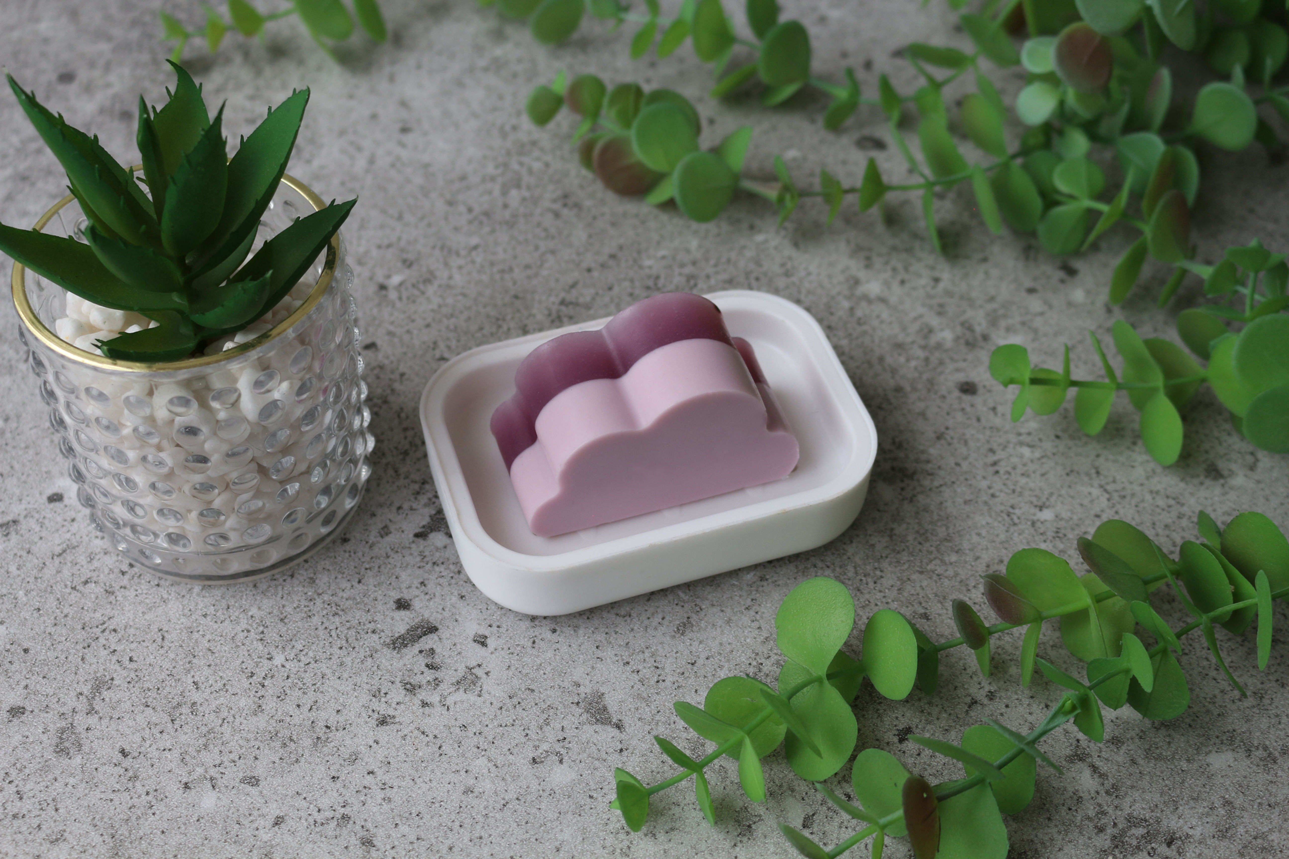 Rankų darbo muilas su ožkų pienu levandų kvapo