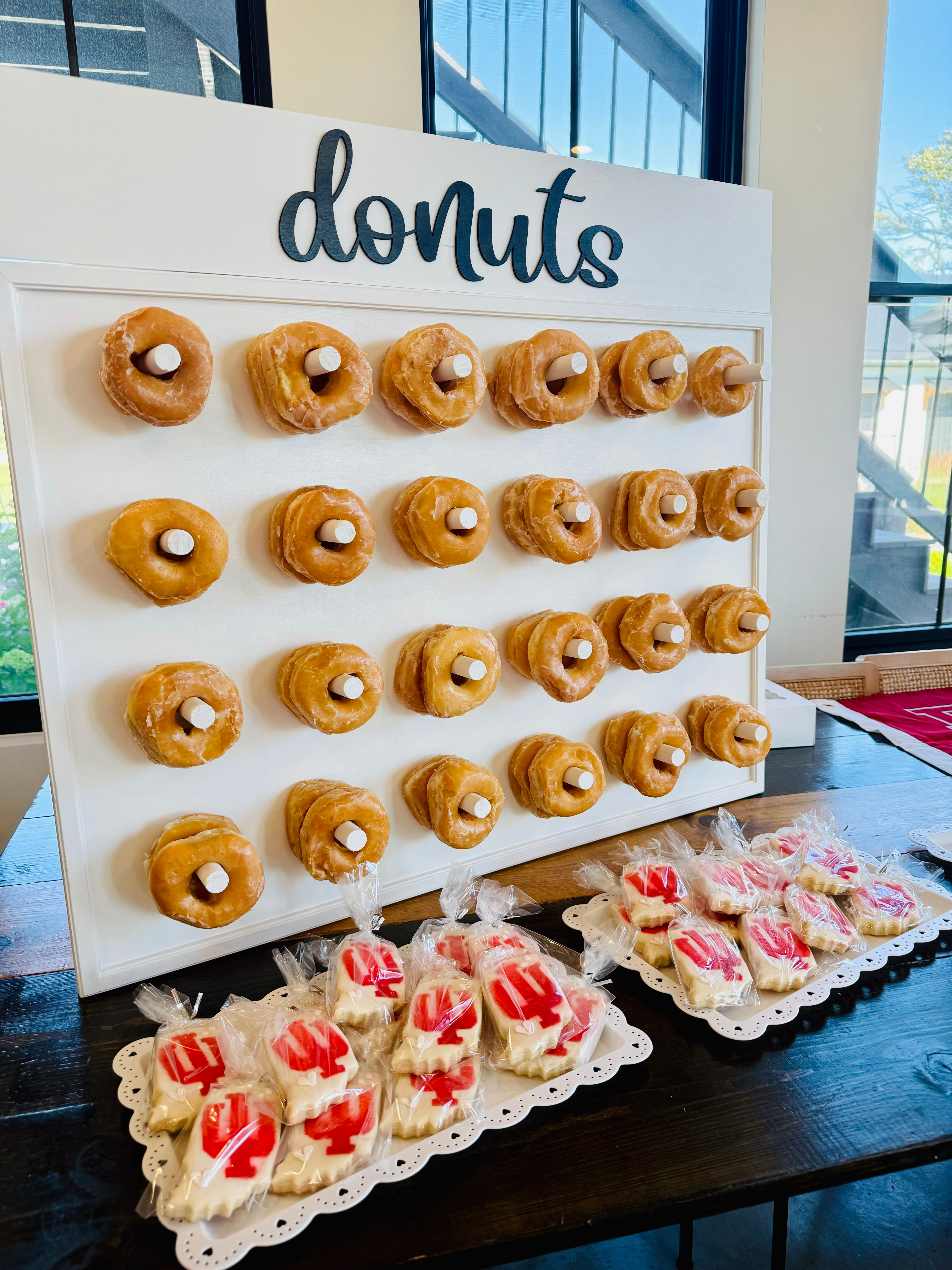 RENTAL Black "Donuts" Donut Display