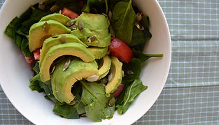 Ավոկադոյով և թարմ սպանախով աղցա�ն